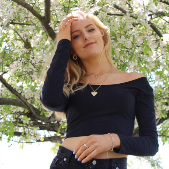 Meet your Posher, Sarah - Picture 1 of 1